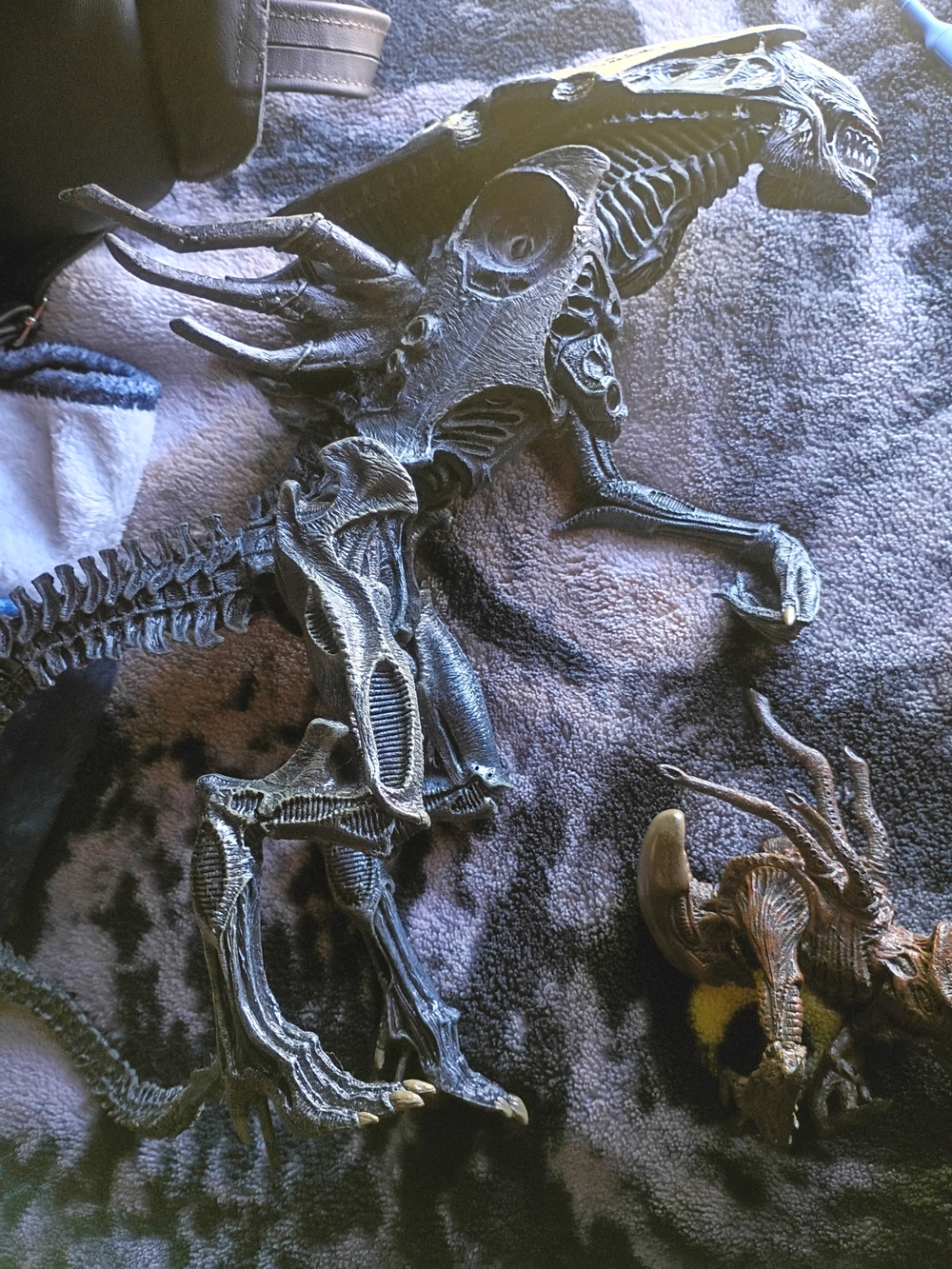 Mcfarlane Xenomorph Queen, Alien Warrior, Chestburster